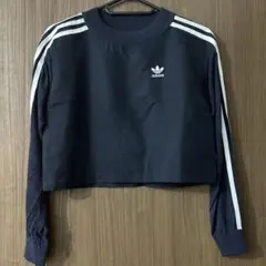 期間限定値引き！adidas ネイビートップス