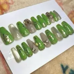 【全サイズ現品販売】ネイルチップ 緑 花 ミラーネイル マグネット 埋めつくし