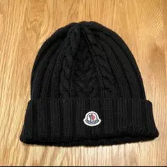 【ほぼ未使用】MONCLER ニット帽　ブラック ロゴワッペン 正規品