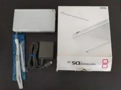 N*.様 ★任天堂★DS liteホワイト本体一式★任天堂ストラップ付き★説明書