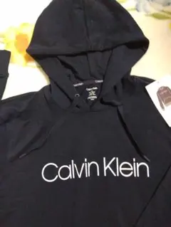 【1大人気早い者勝ち】新品Calvin klen パーカーブラック系 メンズ M