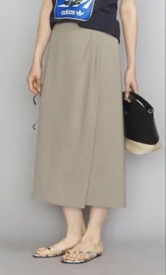 【美品】BEAUTY&YOUTH ダブルクロスラップタイトスカート Sサイズのサムネイル