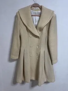 クリーム色 ダブルブレスト ピーコート