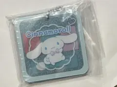 サンリオキャラクターズ メイクパレット風キラキラアクリルチャーム　シナモン