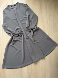 coca エンボス加工フレアワンピース