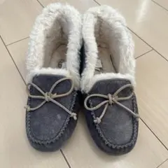 UGG グレー モカシン