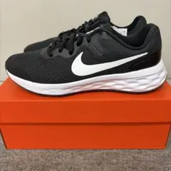 新品 NIKE ナイキレディーススニーカージョギングランニングシューズ 23.5