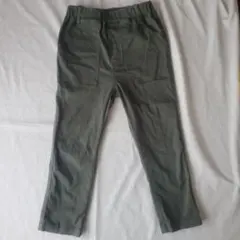 カーキ　長ズボン