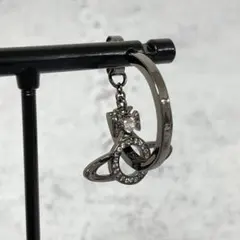 Vivienne Westwood｜シングルMIRANDAピアス／ガンメタのサムネイル