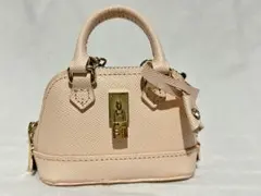 Samantha Thavasa ピンクカラーミニバッグ型チャーム小物入