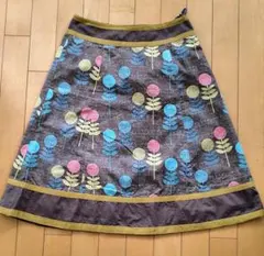 LAURA ASHLEY 花柄刺繍 フレアスカート サイズ9のサムネイル