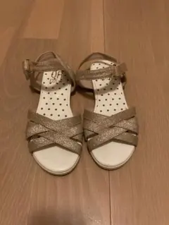 オリエンタルトラフィック　ゴールド クロスストラップ サンダル　19