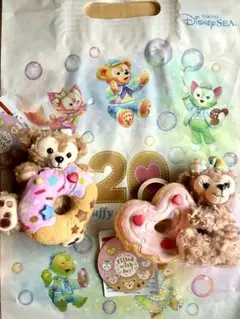 ダッフィー シェリーメイ　ぬいぐるみバッジ　未使用タグ付き　ドーナツ TDS