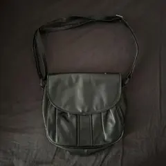 レザー　ショルダーバック