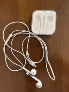 な*ー様 Lightningイヤホン／ホワイト(ケース付き)