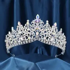 【新品未使用】クリスタル装飾シルバーティアラ 結婚式 パーティー