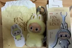 POPMART ラブブ イニシャル F PIN FOR LOVE