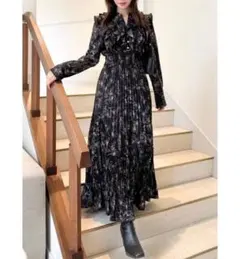 ダズリン フラワープリーツワンピース