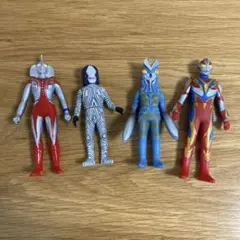 ウルトラマン希少　怪獣フィギュア4体セット FIG] (BOX)(食玩) 超動αウルトラ怪獣4 ウルトラマンシリーズ 可動