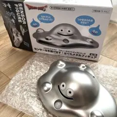 ドラゴンクエスト センター付き逃げ出すはぐれメタルフィギュア