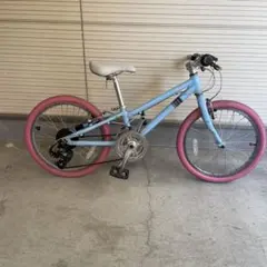 キッズ自転車 20インチ 水色 ピンク 8段変速⭐︎手渡し⭐︎のサムネイル