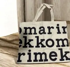 Item thumbnail for item d12b4171-ce4c-4171-94d6-412e3d9990fd