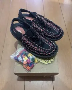 【希少】KEEN UNEEK × BEAMS 25.5cm マルチカラー