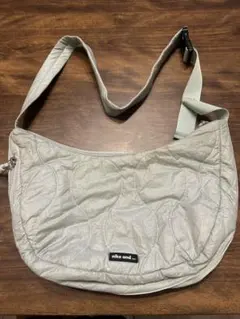 【最終値下げ】niko and... キルティングショルダーバッグ