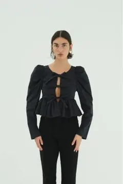 ETRE TOKYO カットオフフリルネックシャツ - メルカリ