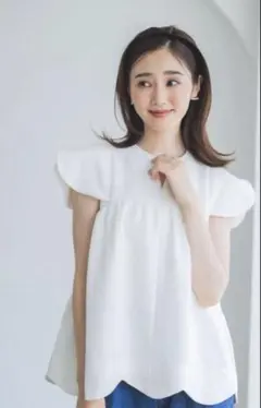 bitnabi 美人トップス ペタルスリーブ（ホワイト）のサムネイル