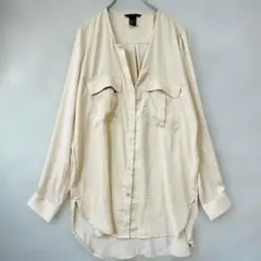 エイチアンドエム H&M サテンシャツ ブラウス 長袖 Vネック スキッパーのサムネイル