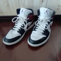 NIKE AIR JORDAN1 MID SE/エアジョーダン1