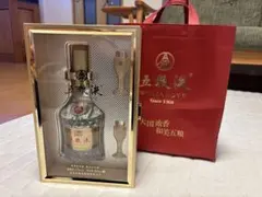 未開封 五粮液 52% 500ml 白酒 プラスチックケース入 未開封 五粮液 52% 500ml 白酒 プラスチックケース入 【公式通販】