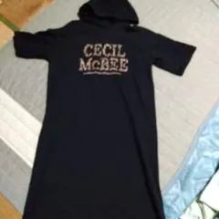 CECIL McBEE フード付きカットソーワンピース　新品同様