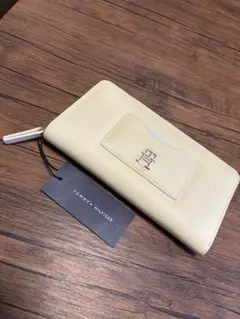 TOMMY HILFIGER 長財布 クリーム 黄