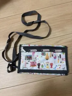 LeSportsac コスメ柄 ショルダーマルチケースのサムネイル