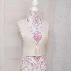 GU  ニット編み上げベスト（オフホワイト）