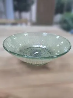 骨董　民藝ガラス　倉敷ガラス　作家物　白泡　薄水色泡　２種　豆皿　手塩皿 骨董 民藝ガラス 倉敷ガラス 作家物 白泡 薄水色泡 2種 豆皿 手塩皿