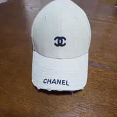 CHANEL ベージュ刺繍キャップのサムネイル