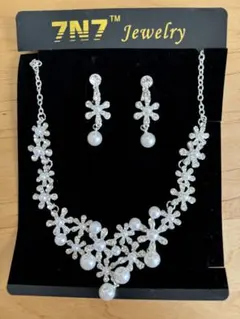 7N7 ジュエリー ネックレスとイヤリングセット + ティアラ
