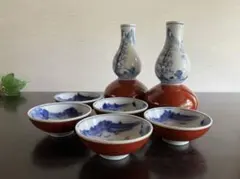 九谷焼　染付山水　赤巻　瓢箪型　酒器セット（徳利２・盃５）　《未使用品》