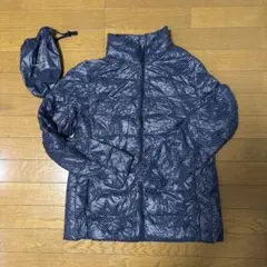 美品　ウルトラライトダウン　UNIQLO ユニクロ　ネイビー　ドット柄