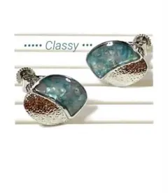 【はるあや様専用】イヤリング　シルバー色　エメラルドグリーン　アンティーク