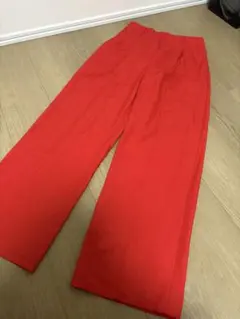 GU 赤 スラックス