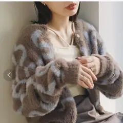 カスタネ　グラフィティニット　完売商品