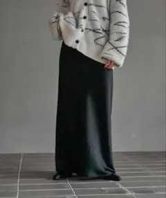 LEPSIM ストレッチサテンスカート