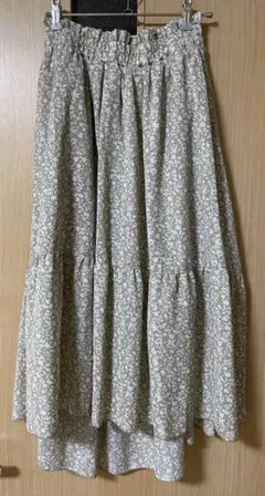 新品未使用 小花柄 ベージュ ふんわりスカート マーメイド風 Mサイズ