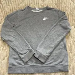 NIKEグレー　トレーナーキッズＬ150