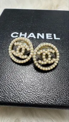 【正規品】CHANEL パール ロゴ ピアス