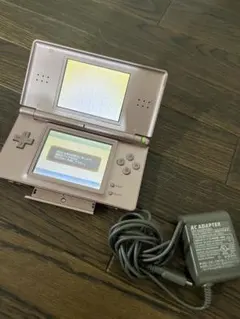 中古 任天堂 DS Lite メタリックロゼ ピンク 本体 充電器付 動作確認済